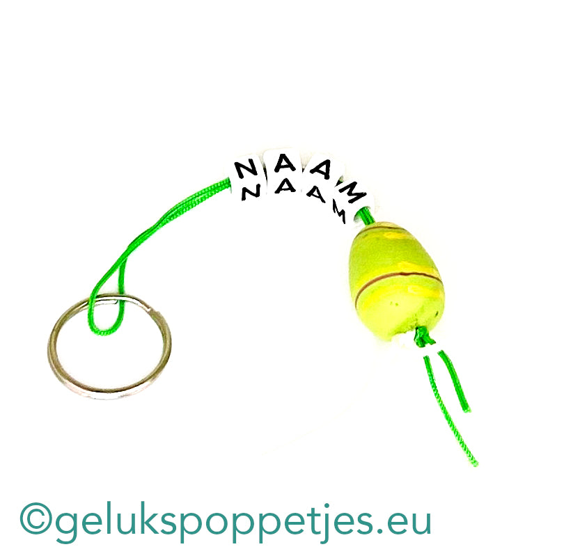 Naam sleutelhanger met gelukspoppetje paasei