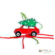 Gelukspoppetje auto met kerstboom
