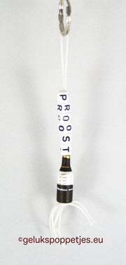 Sleutelhanger proost met gelukspoppetje flesje