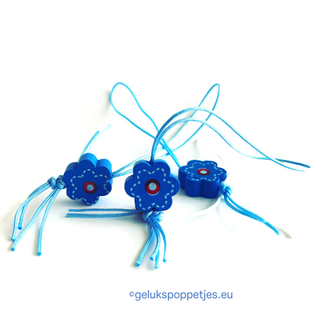 Gelukspoppetje vergeet me nietje handgemaakt