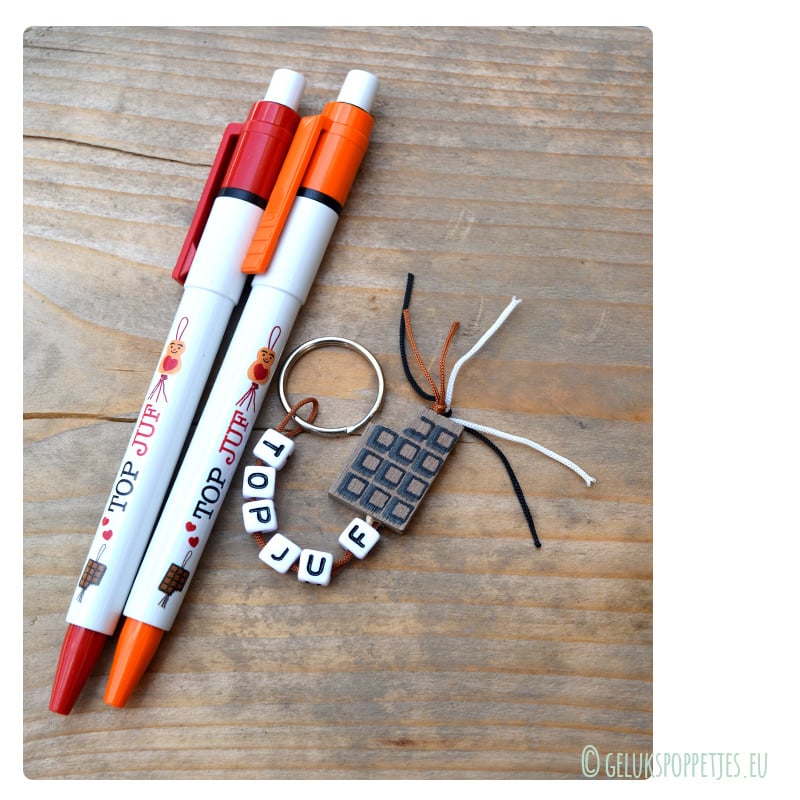 Der obere Teil des Schlüssels wurde mit dem hartgesottenen Herzen auf dem Kopf verbunden